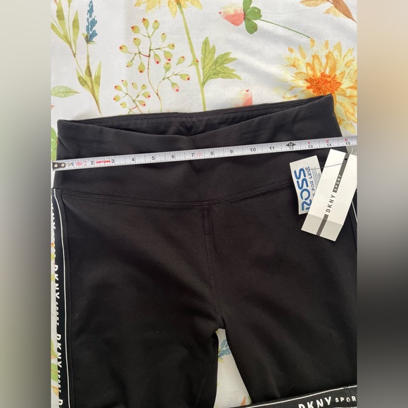 NEW DKNY Sport Women’s Black Cotton Blend Leggings Stretch w/ White & Pocket NWT - Picture 3 of 7